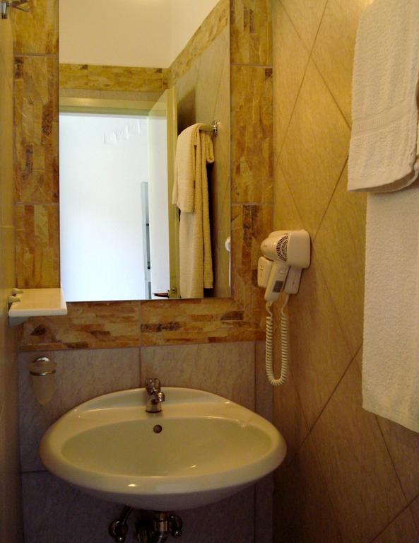 Sunningdale Hotel Agia Galini  Bagian luar foto