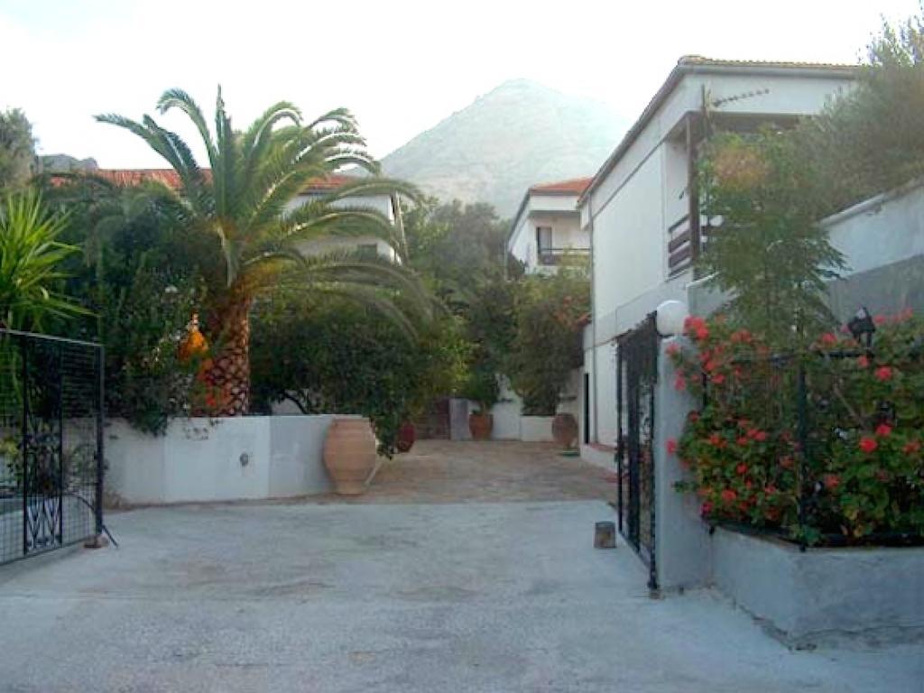 Sunningdale Hotel Agia Galini  Bagian luar foto